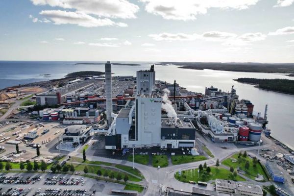Mets Board's Husum integrated board and pulp mill -