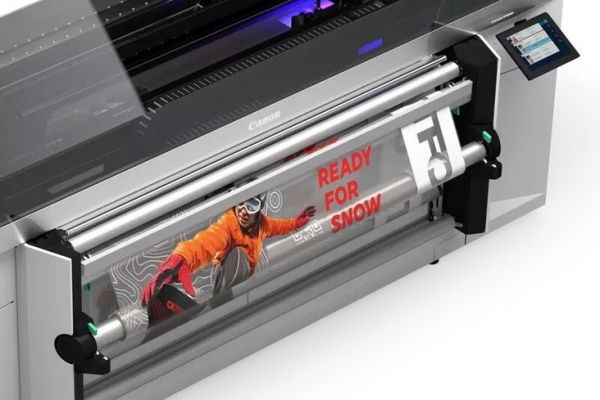 Relief, Braille, backlighting: Canon boosts its Arizona and