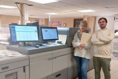 Sylviane Frizon, digital manager at the IJT printing plant, and Maxime Lazzarini, operator