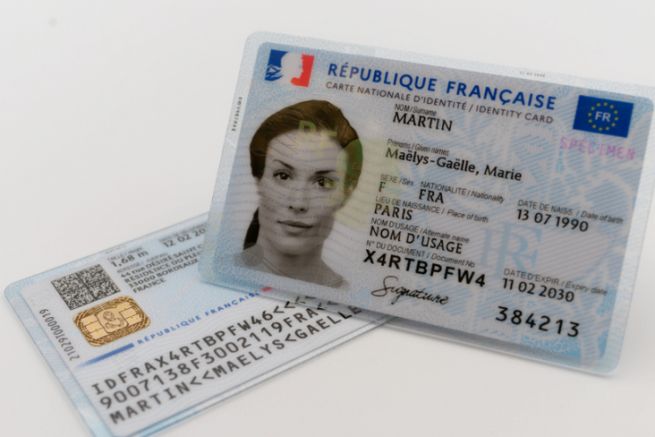 The new French identity card created by IN Groupe